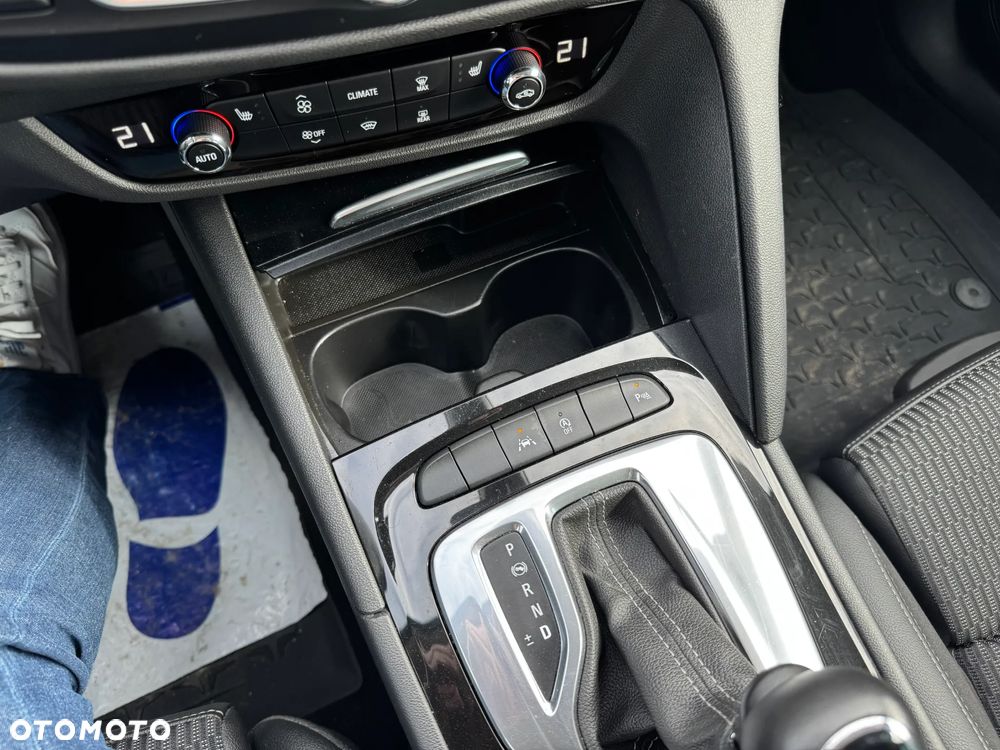 Opel Insignia 2.0 CDTI automatik Business Innovation - 22