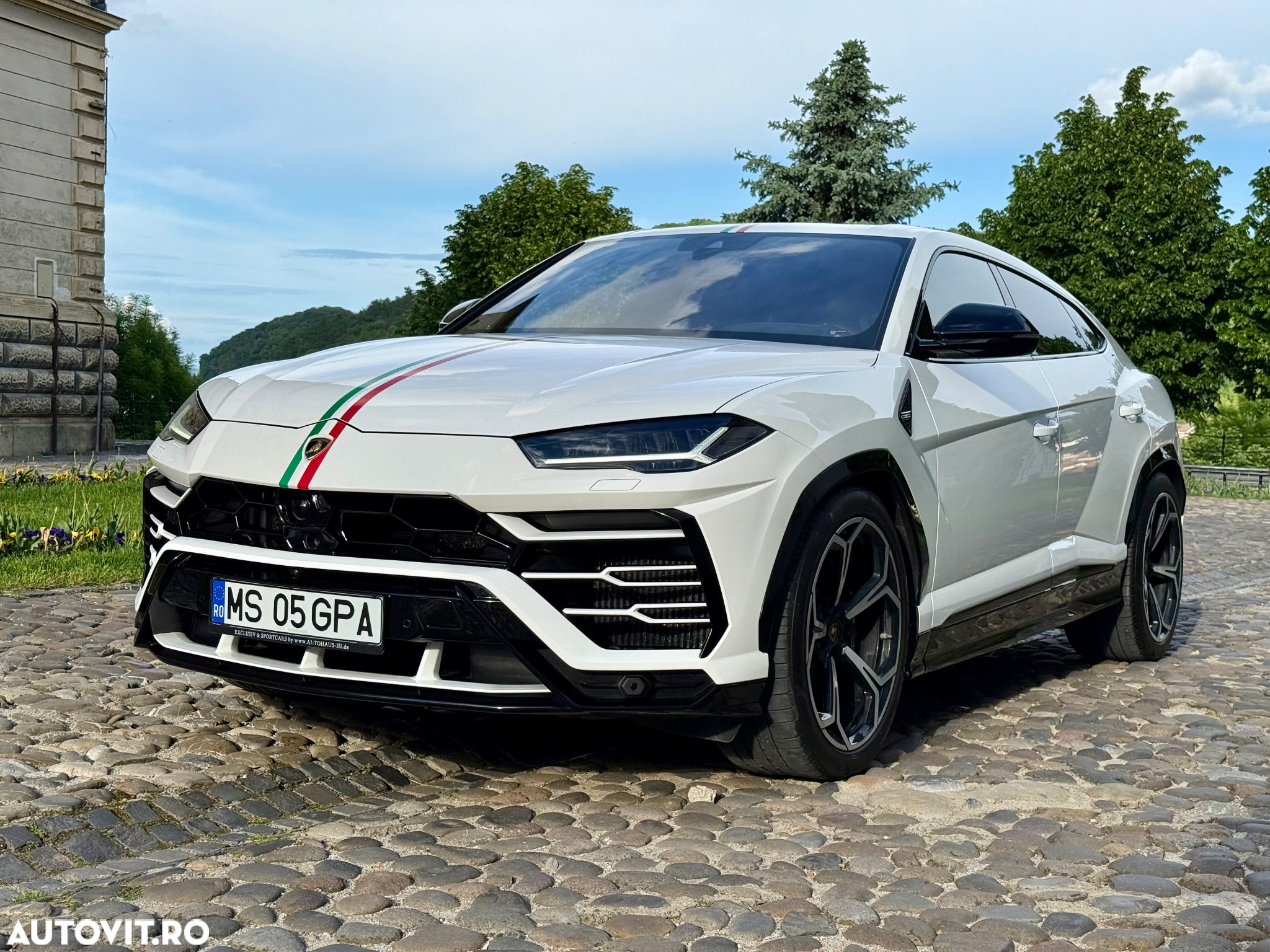 Lamborghini URUS Standard - 3