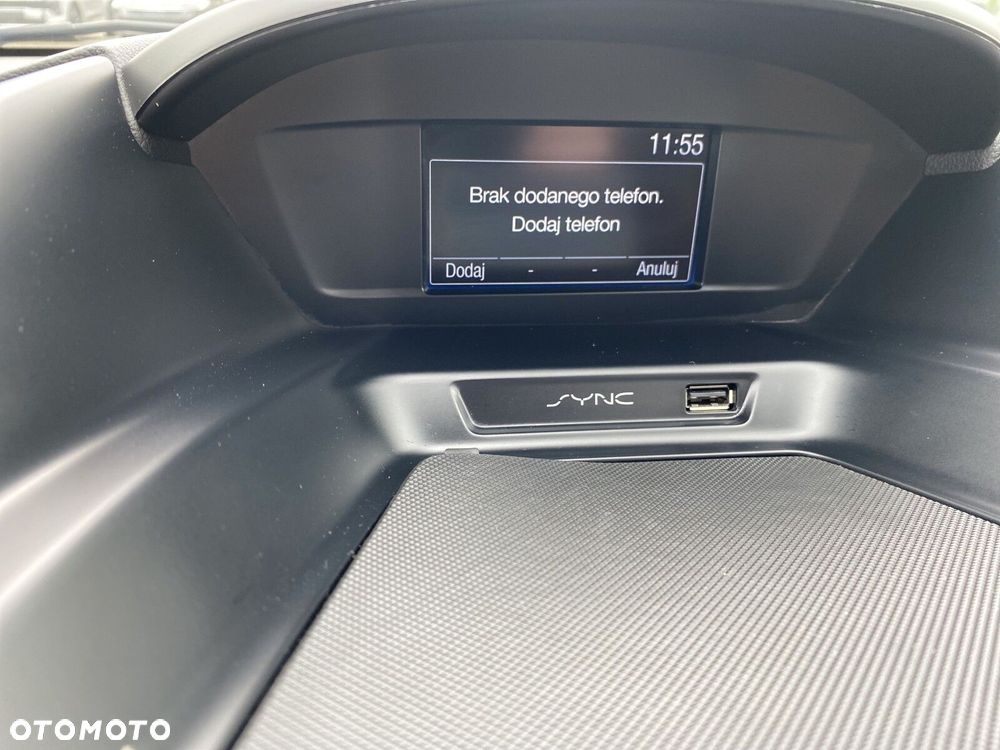 Ford Kuga - 25