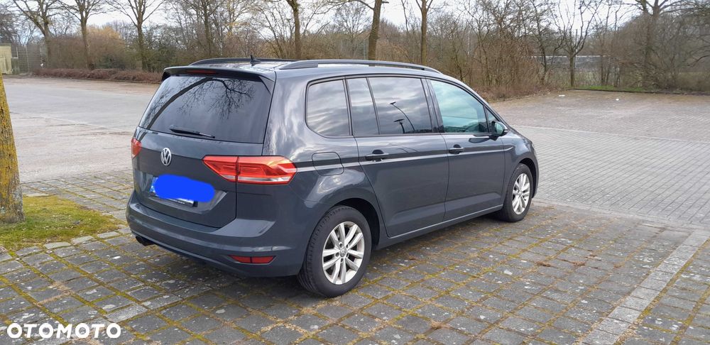 Volkswagen Touran - 6