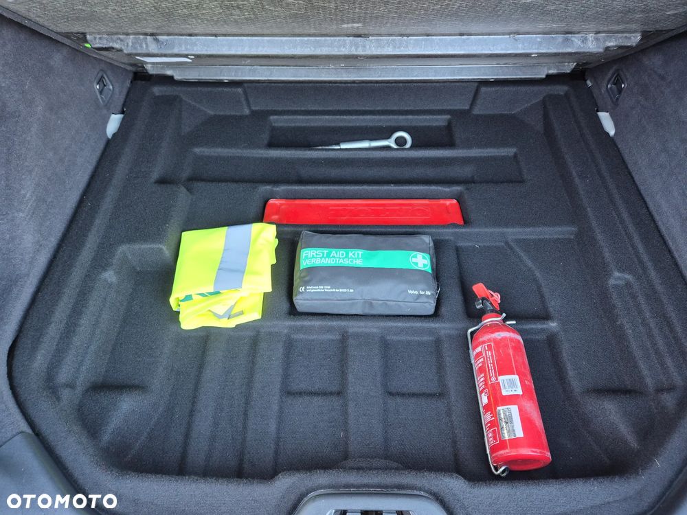 Volvo V60 D2 Drive-E Momentum - 27