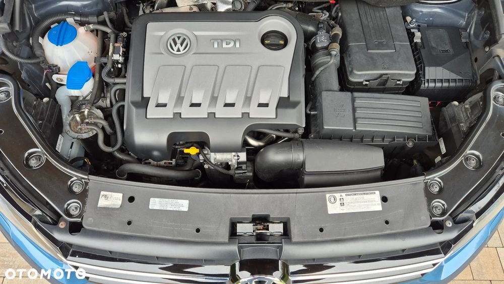Volkswagen Touran 1.6 TDI DPF Highline - 32