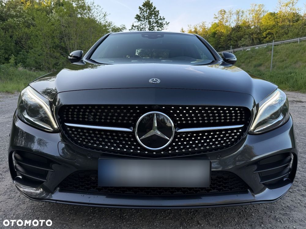 Mercedes-Benz Klasa C 400 4-Matic 9G-TRONIC - 31