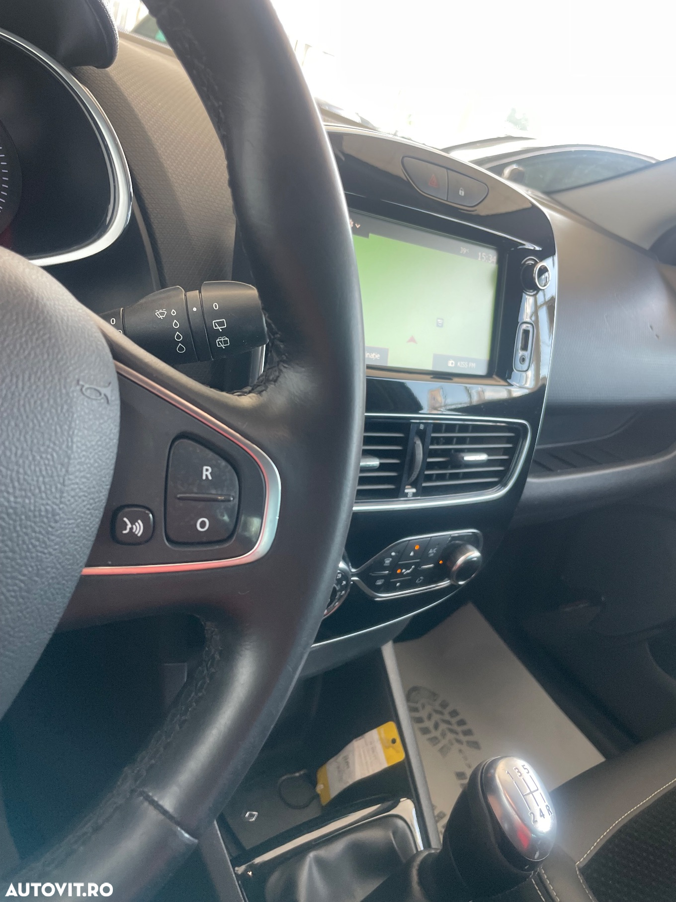 Renault Clio (Energy) TCe 90 Start & Stop INTENS - 13