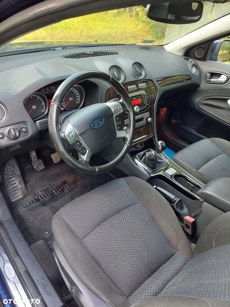 Ford Mondeo - 10