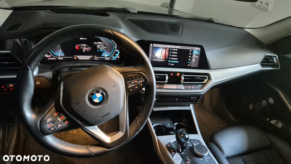 BMW Seria 3 330e M Sport - 7