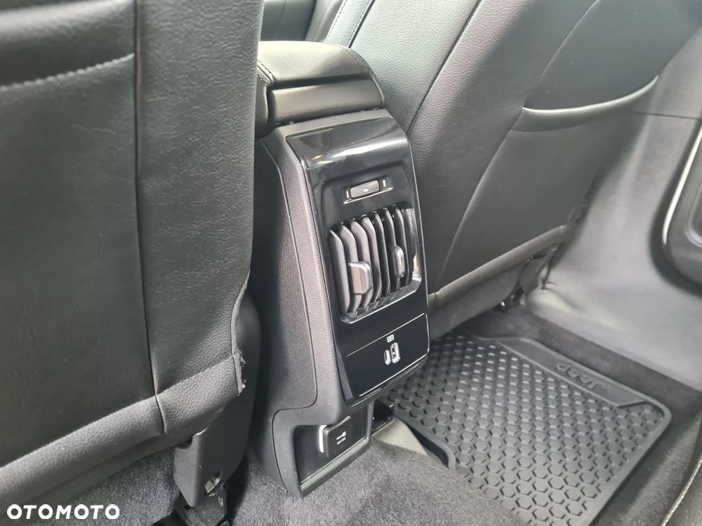 Jeep Compass 1.5 T4 mHEV Summit FWD S&S DCT - 29