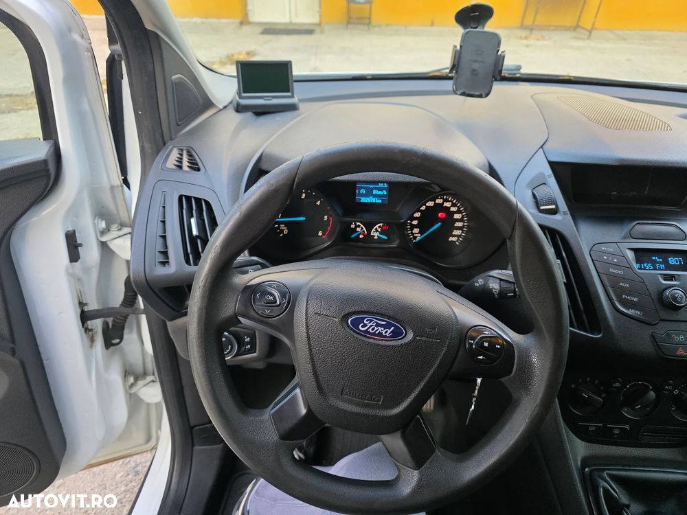 Ford Transit Connect - 8