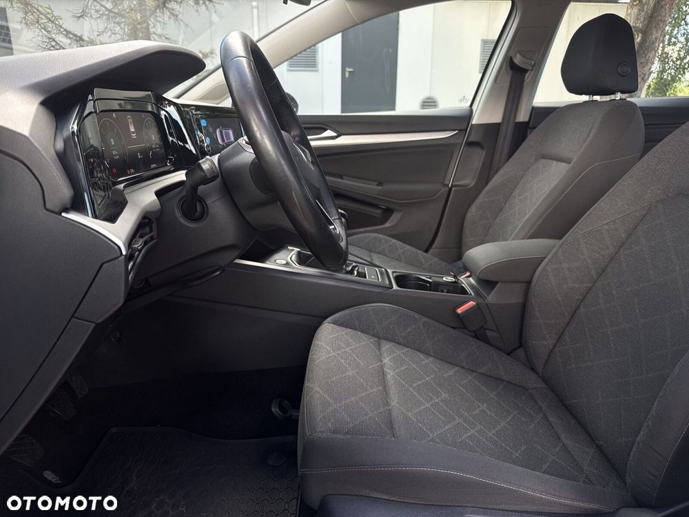 2021 Volkswagen Golf, photograph 11