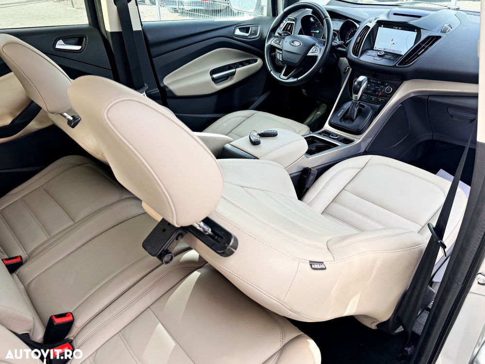 Ford Kuga - 8