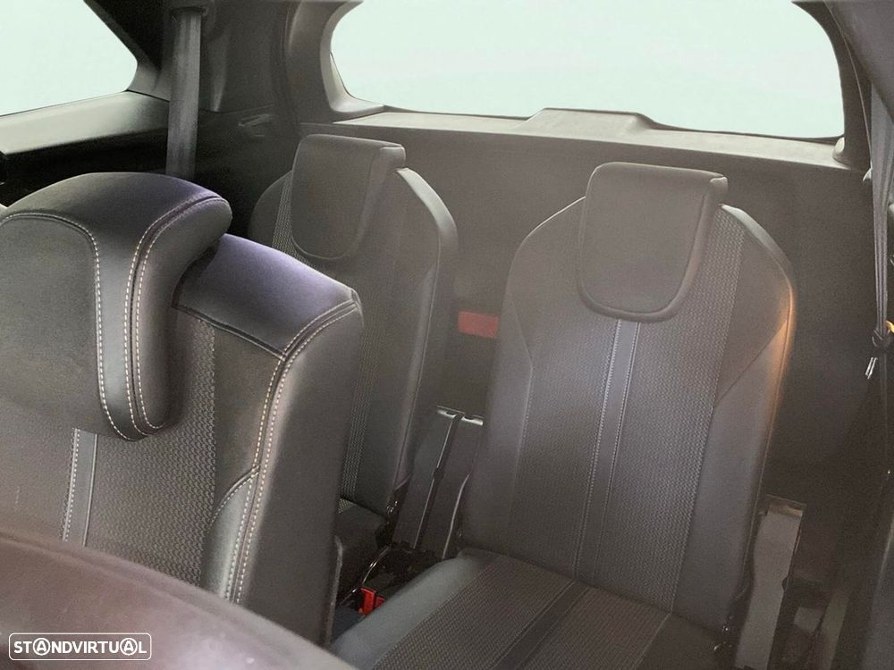 Peugeot 5008 - 19