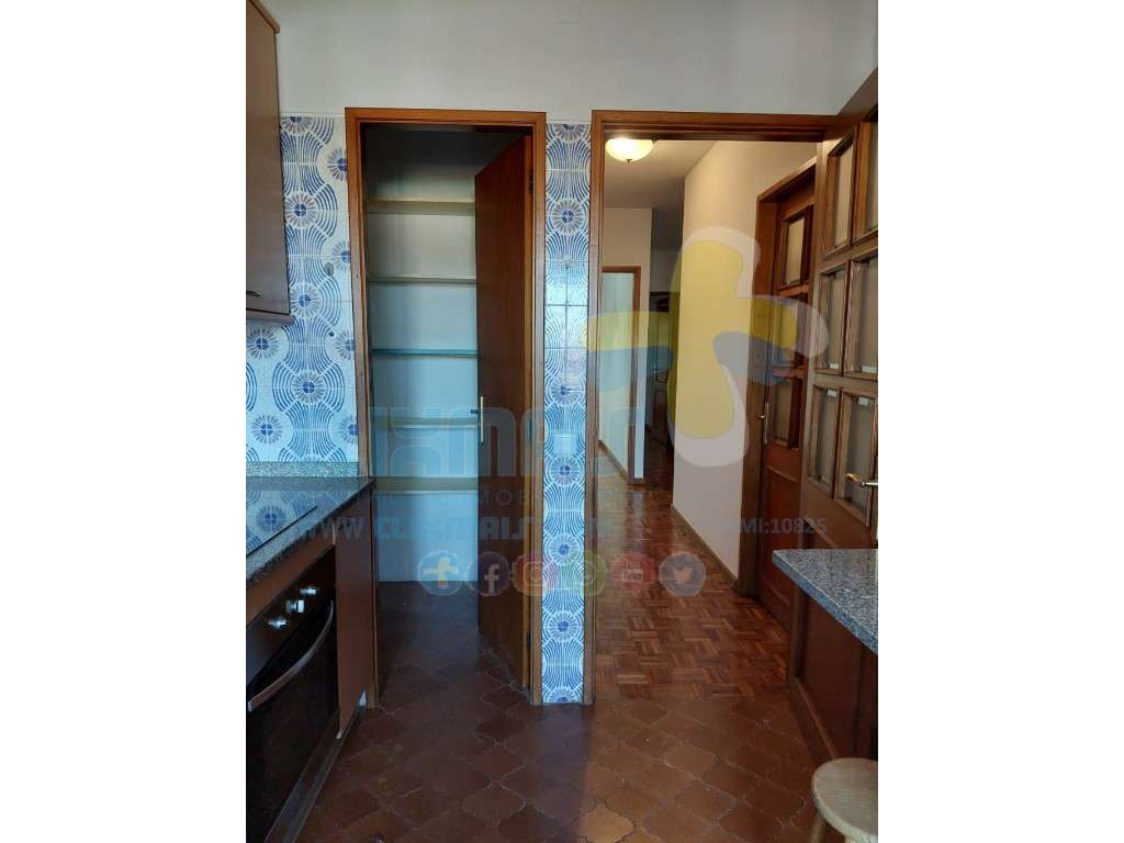 Fantástico Apartamento T3 com Terraço e Vistas Deslumbrantes em Braga! - Grande imagem: 3/16
