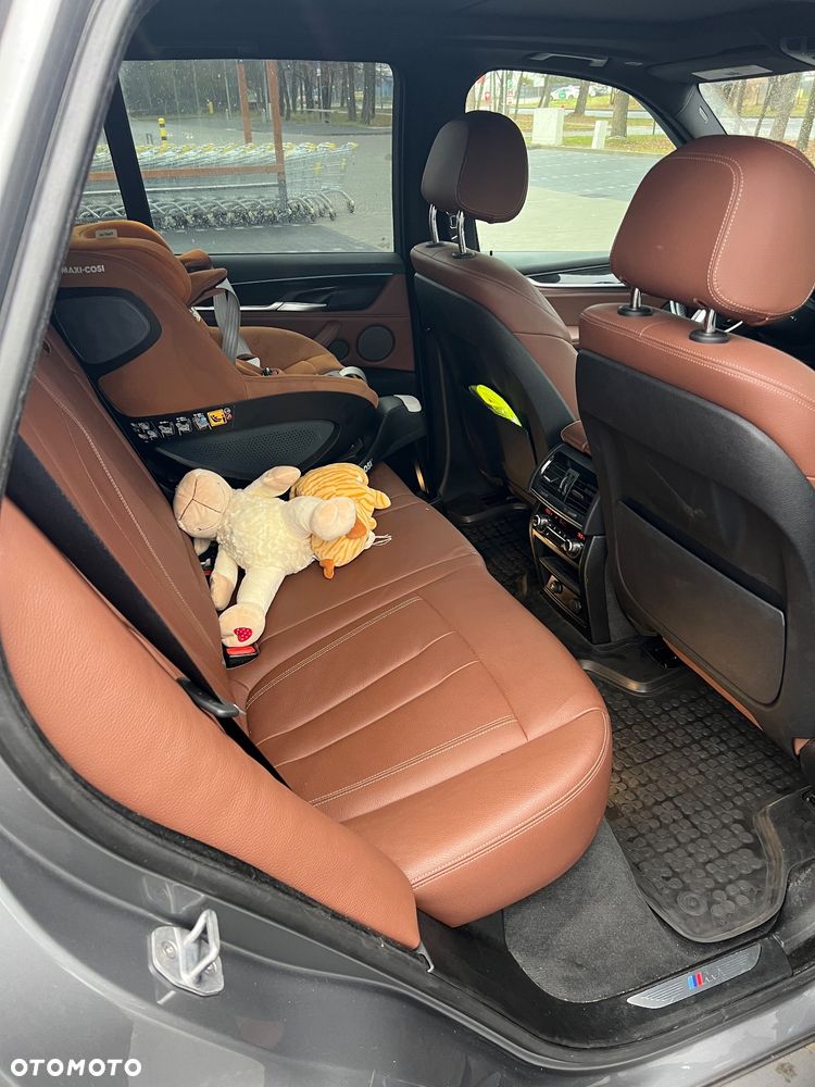 BMW X5 xDrive35i - 11