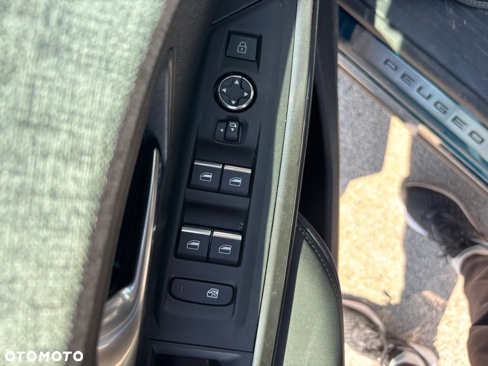Peugeot 5008 - 6