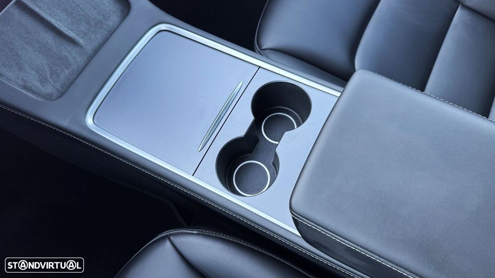 Tesla Model Y RWD - 34