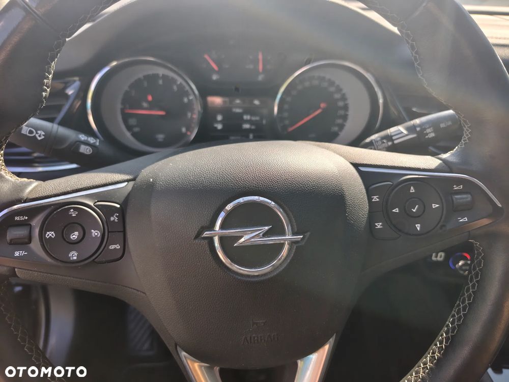 Opel Insignia 1.5 T Innovation S&S - 17