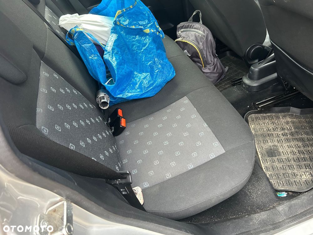 Ford Fiesta 1.3 Fun - 11