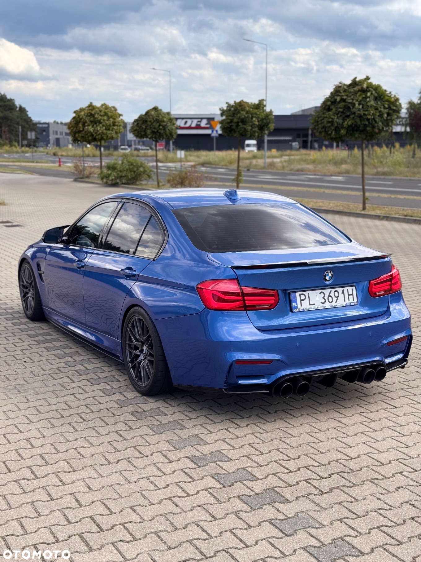 BMW Seria 3 318i Touring M Sport - 12