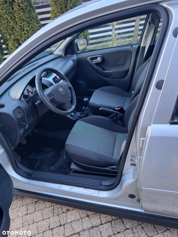 Opel Corsa - 15