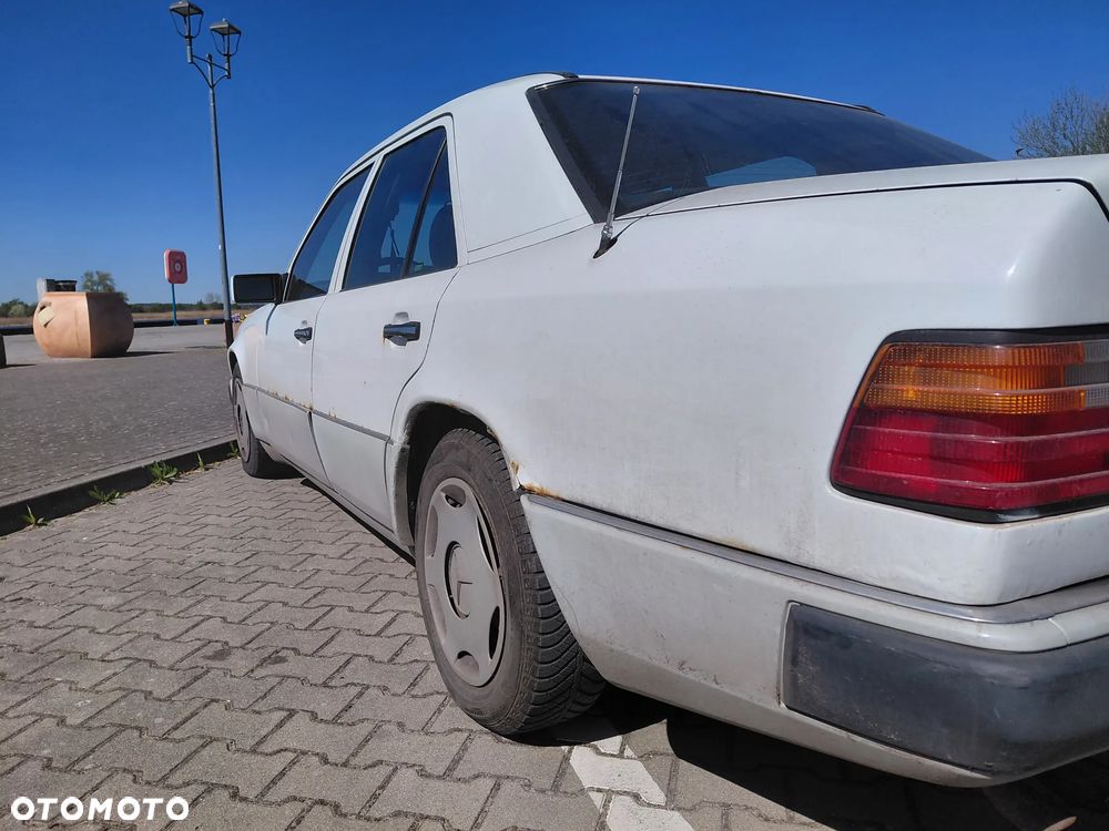 Mercedes-Benz W124 (1984-1993) - 8