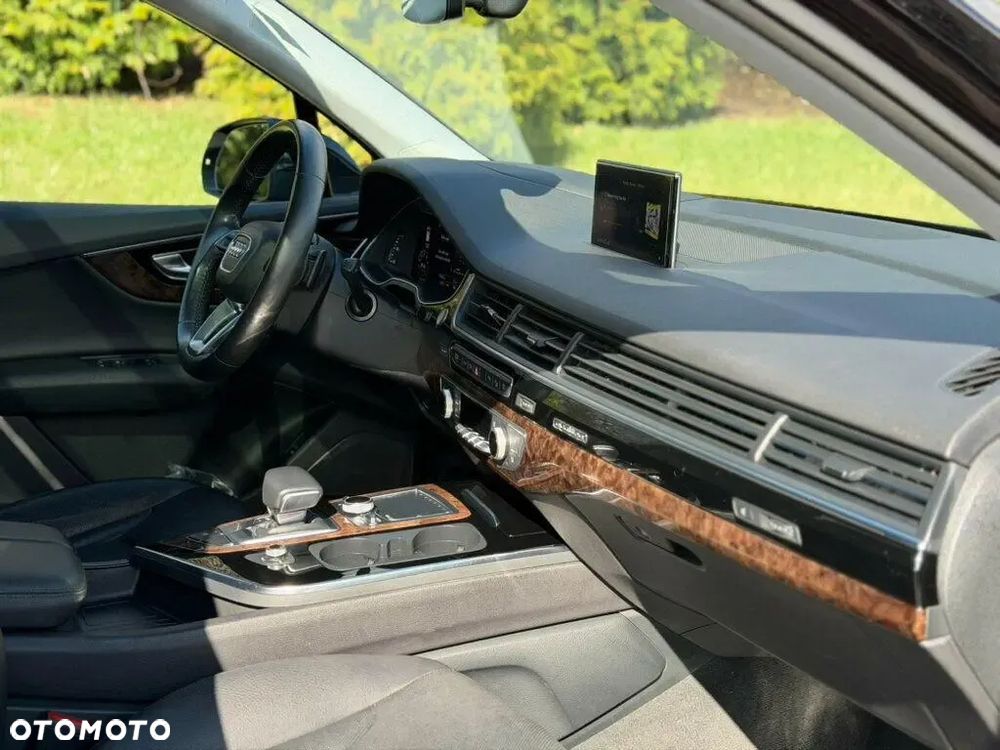 Audi Q7 - 17