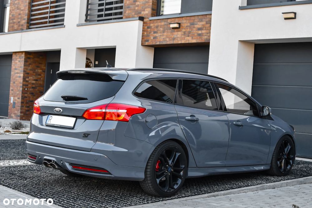 Ford Focus 2.0 TDCi ST-2 - 4