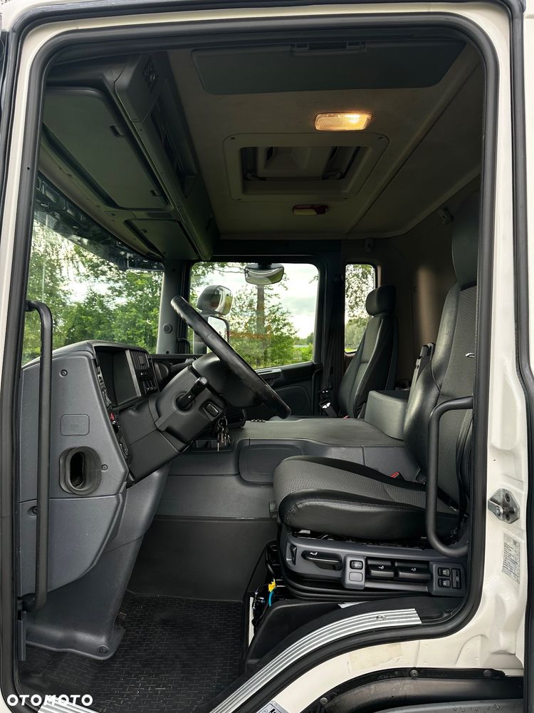 Scania P250 euro6 z Holandii kontener izoterma 19palet - 6