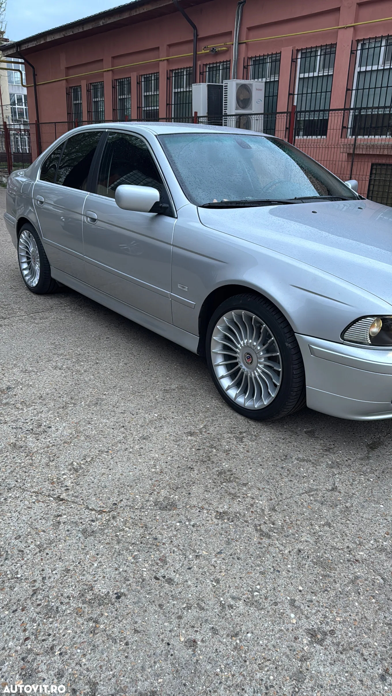 BMW Seria 5 525dA - 8