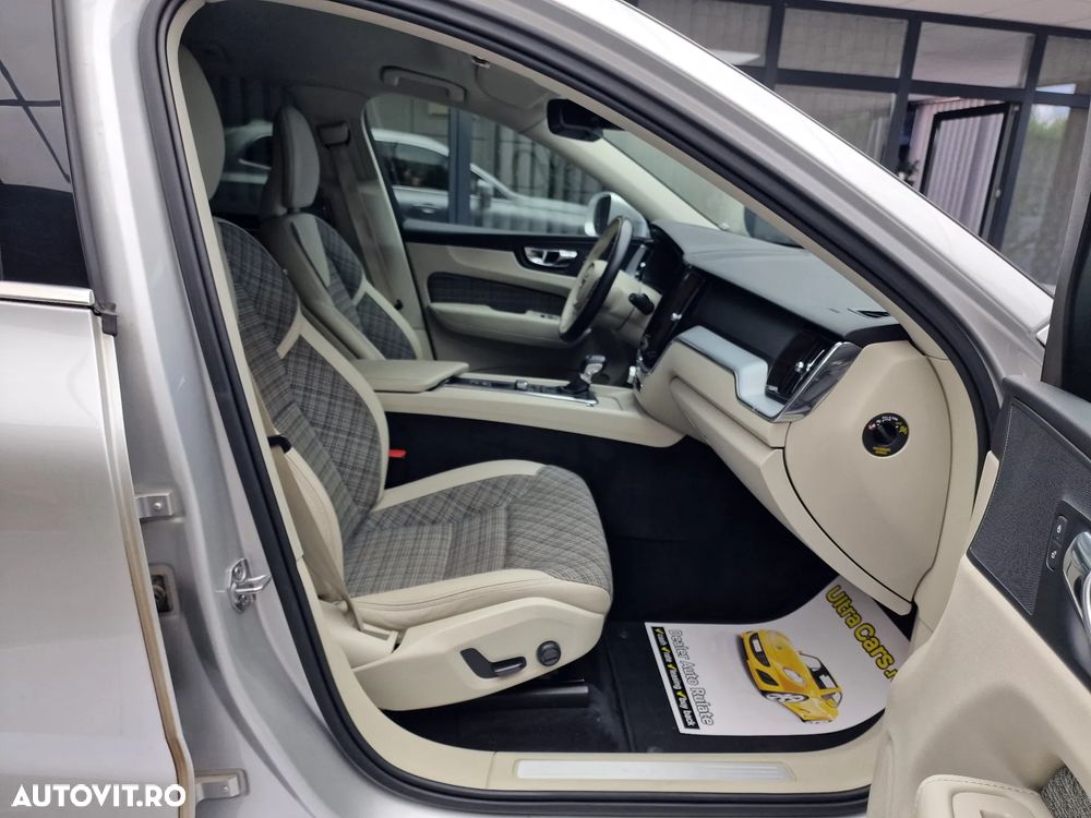 Volvo XC 60 D4 Momentum - 17