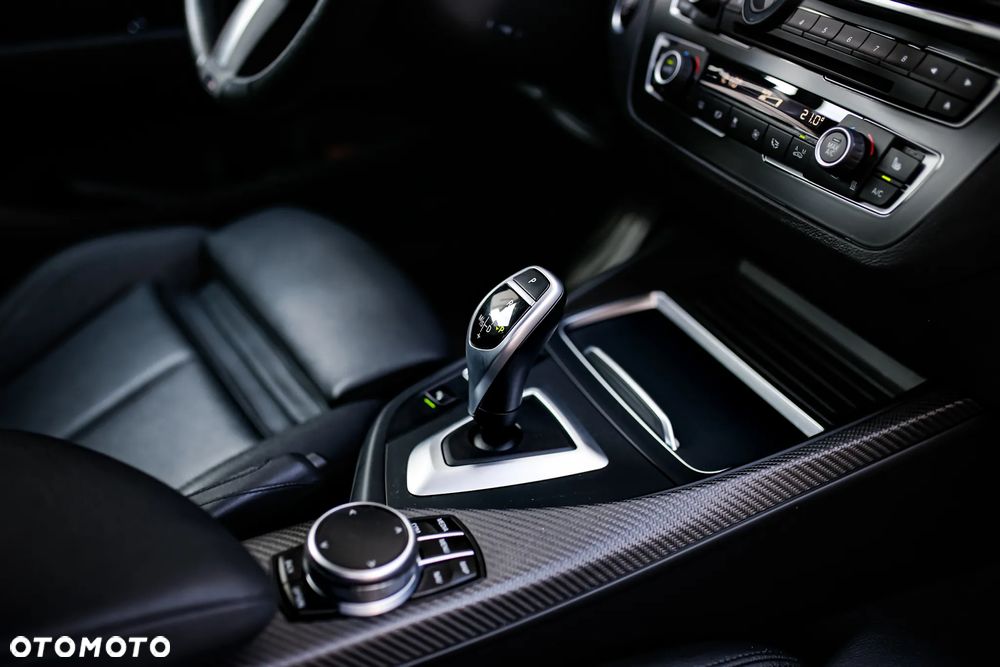 BMW Seria 2 M240i xDrive Sport-Aut - 37