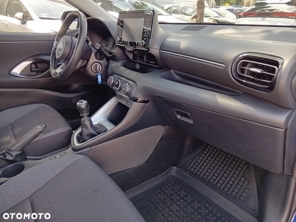 Toyota Yaris - 7