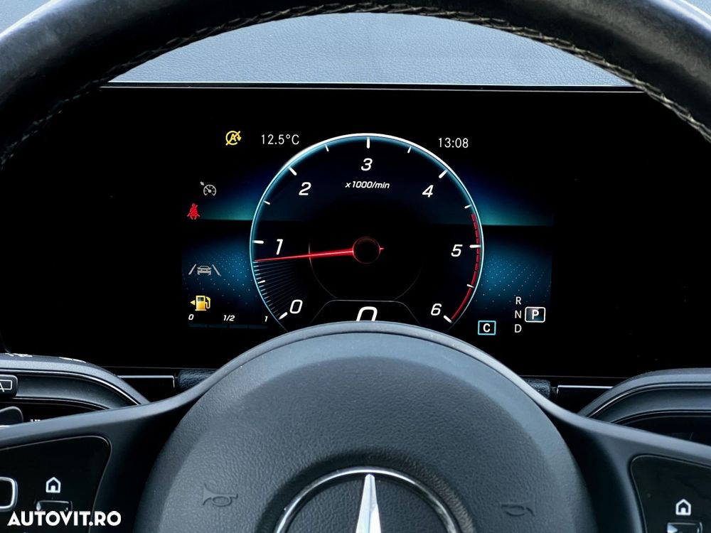 Mercedes-Benz GLA - 15