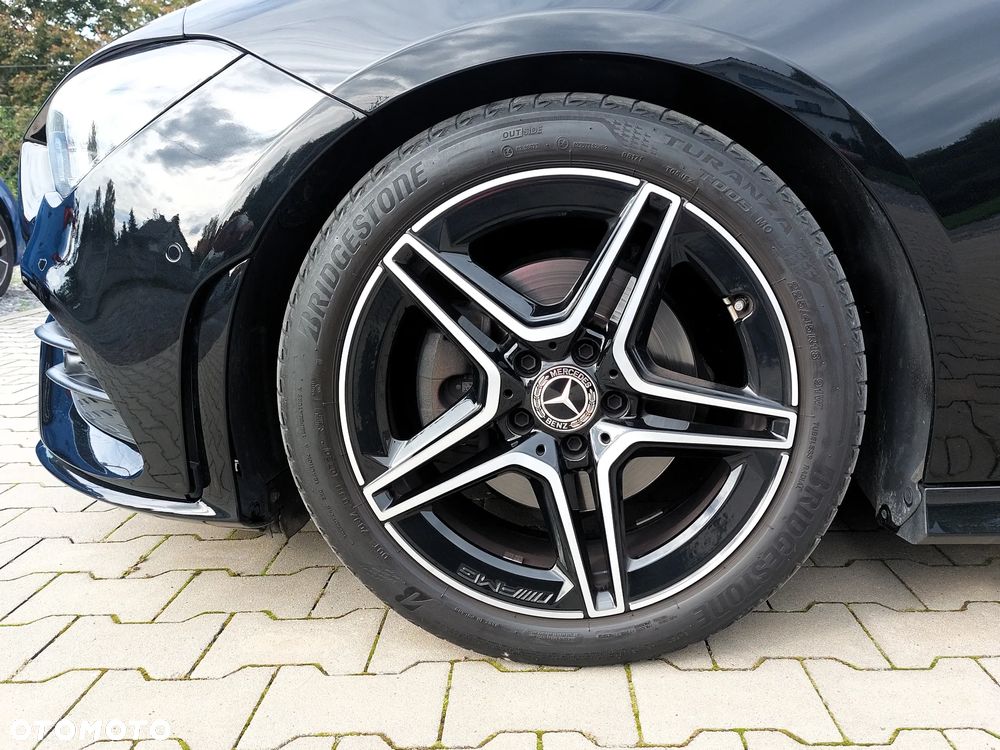 Mercedes-Benz CLA 200 Shooting Brake 7G-DCT AMG Line - 32