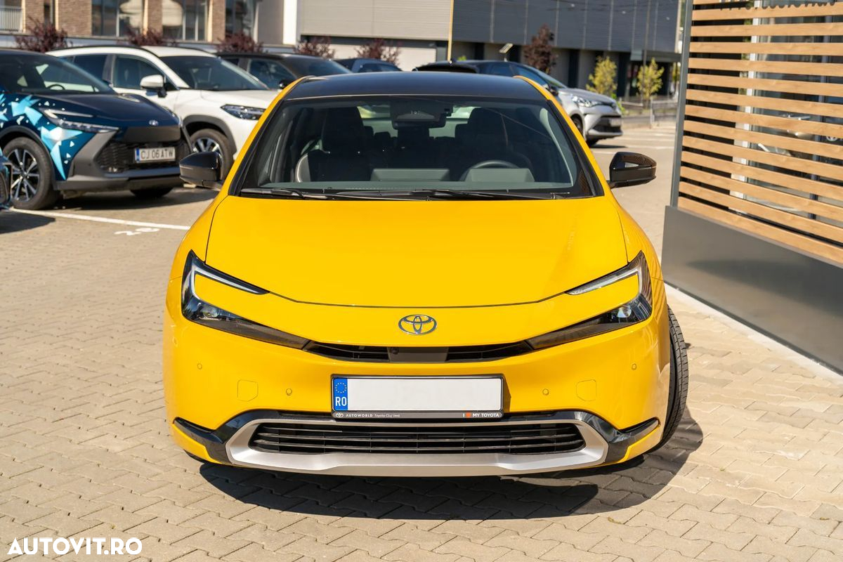 Toyota Prius - 4