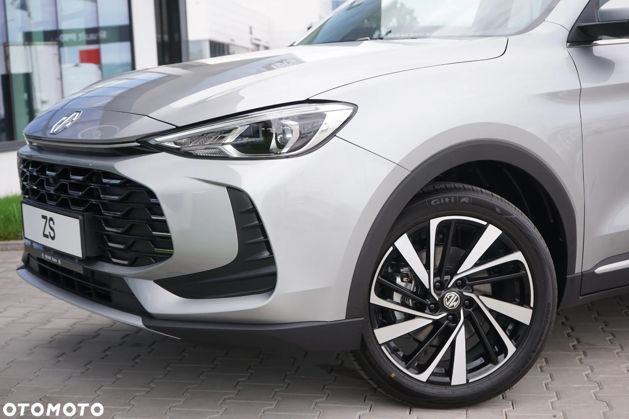 MG ZS 1.5 HEV+ Exclusive - 17