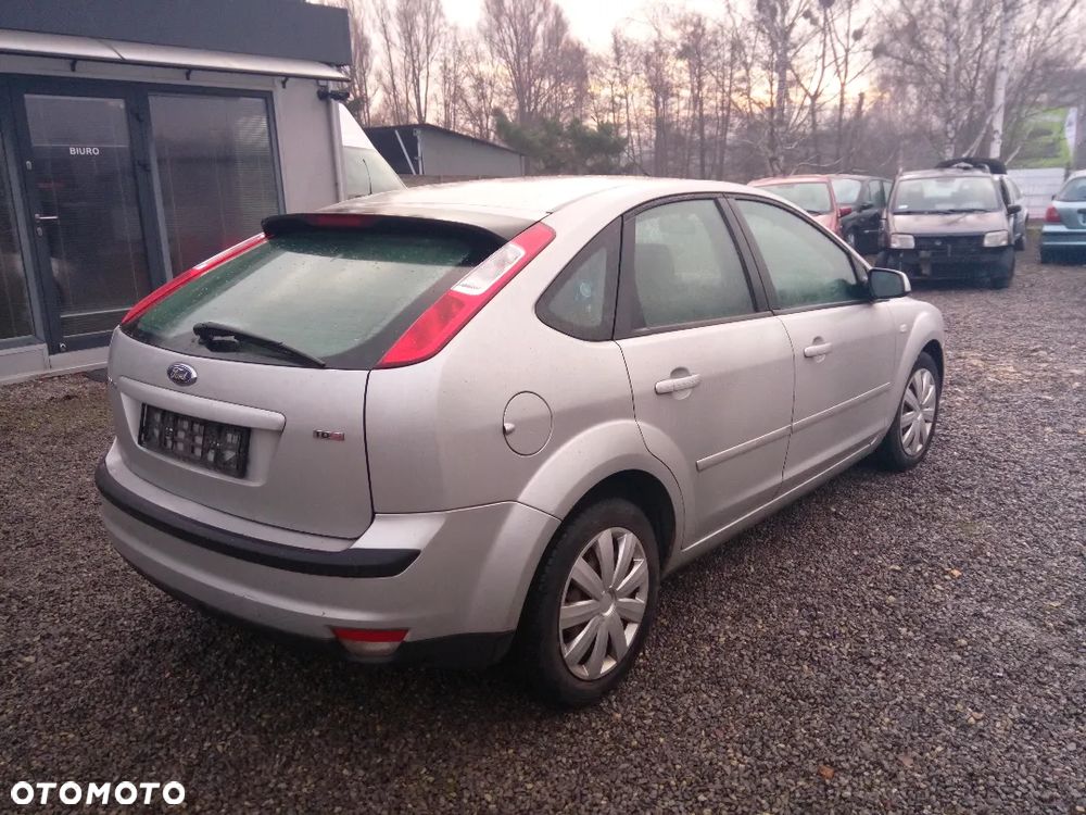 *FORD FOCUS MK2* Samochód na części - 3