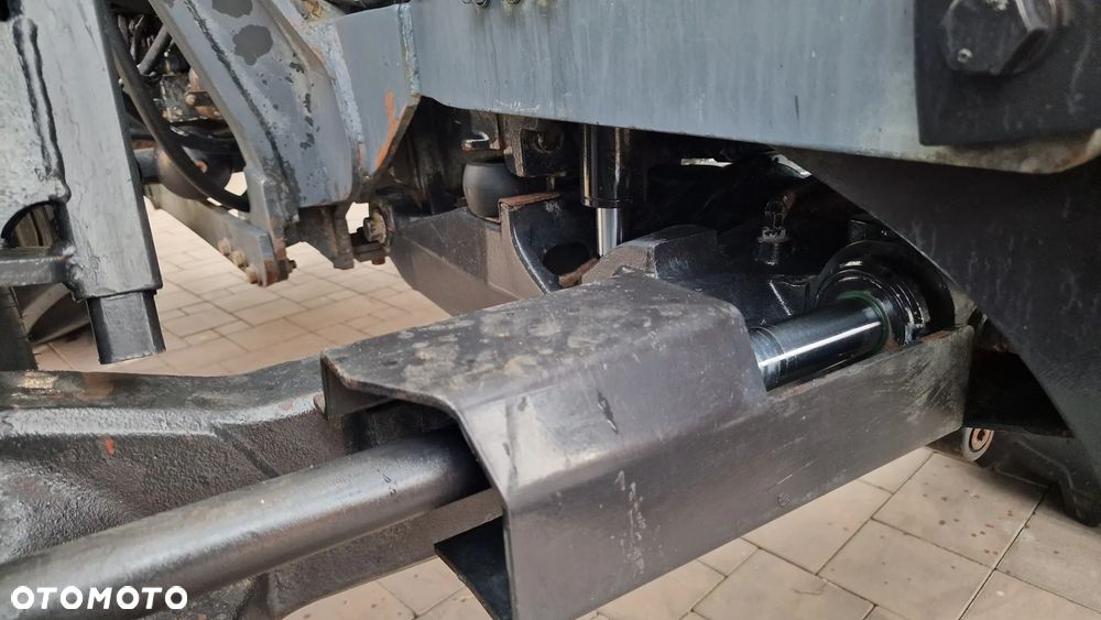 Valtra N121 HiTech, 130 koni, SISU 4cyl TURBO INTECOOLER, 141, 111, 101 - 26