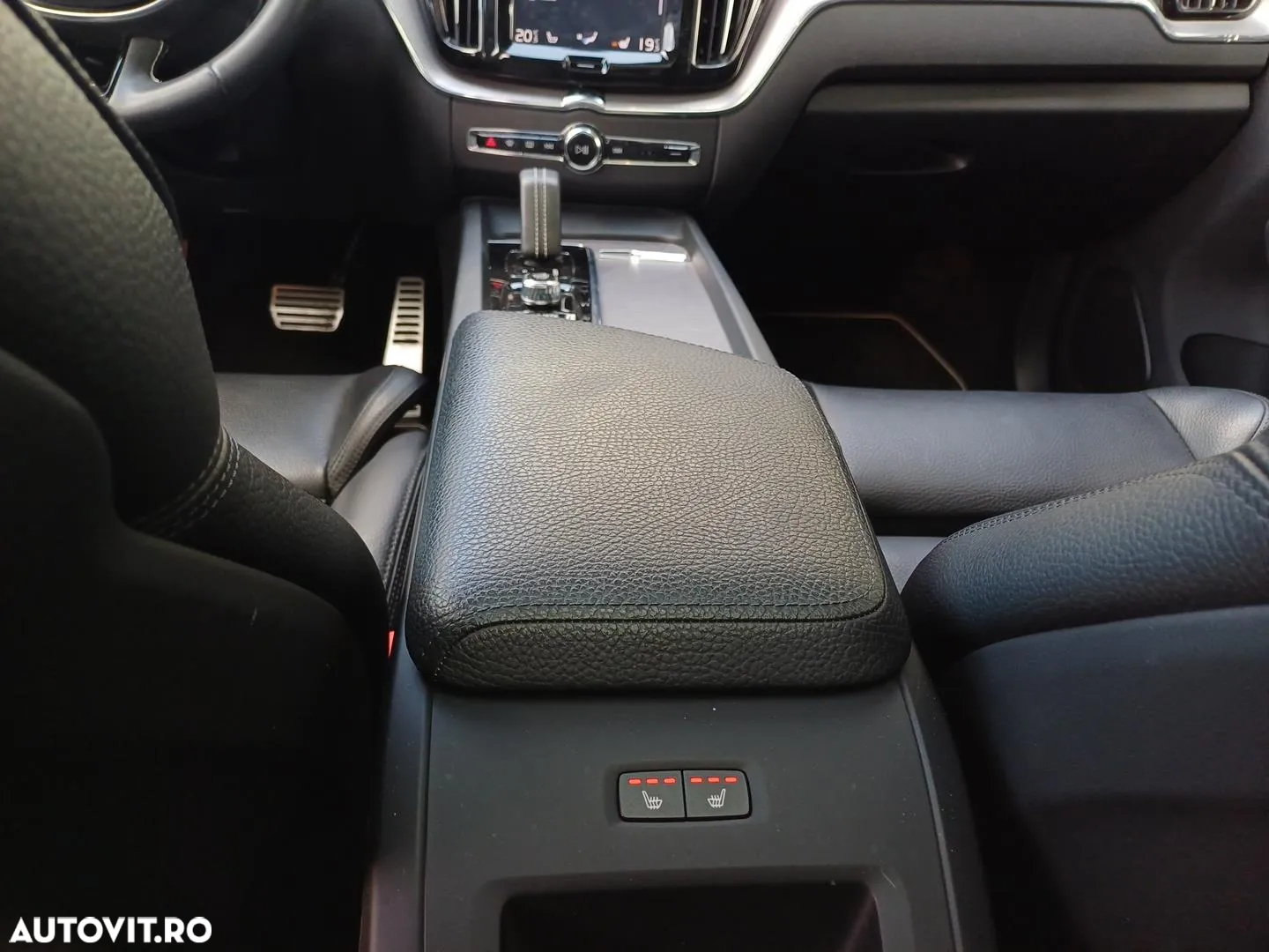 Volvo XC 60 T8 Twin Engine AWD Momentum - 20