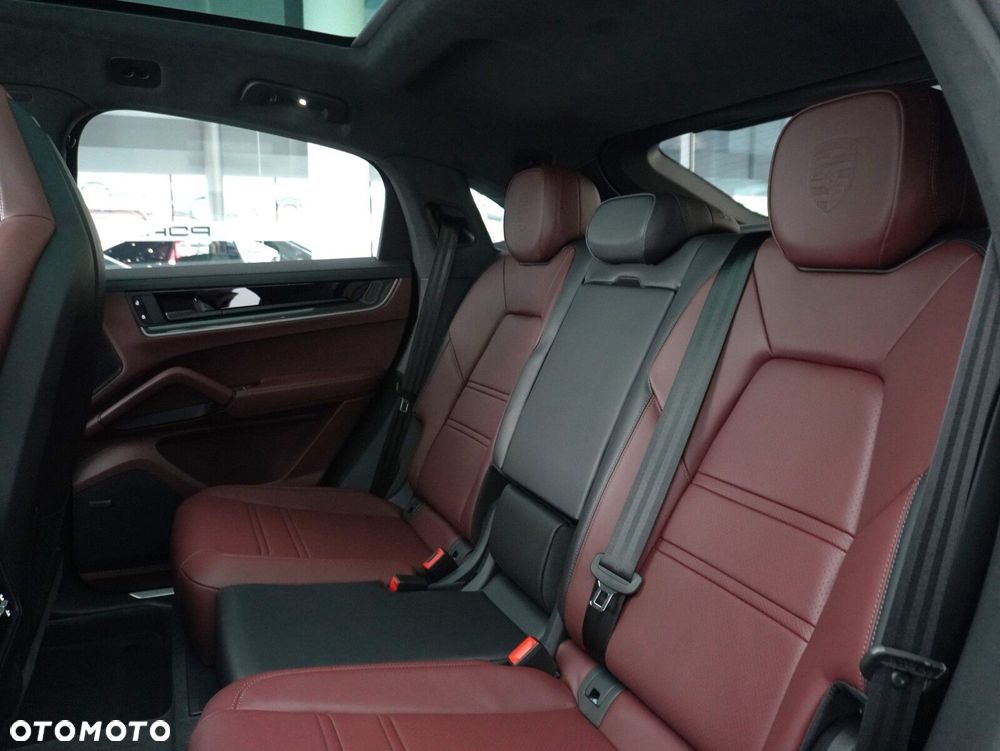 Porsche Cayenne E-Hybrid PHEV Black Edition - 33
