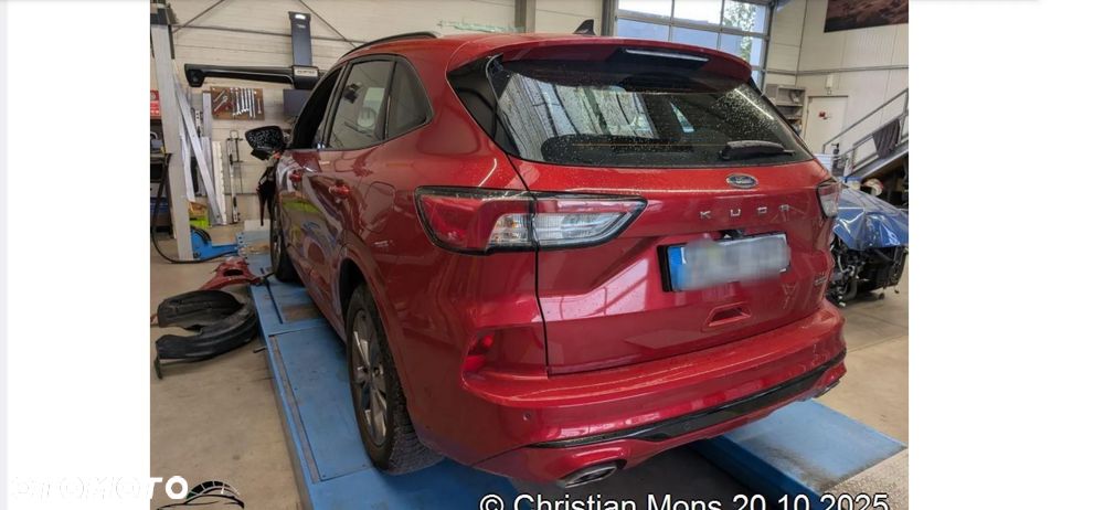 Ford Kuga 2.5 Duratec PHEV ST-LINE - 4