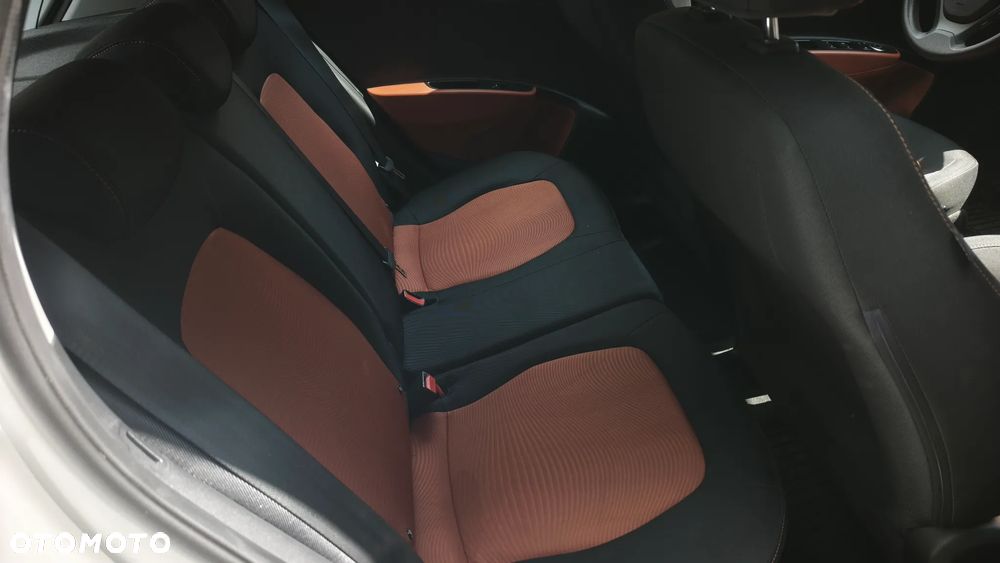 Hyundai i10 1.1 Comfort - 7