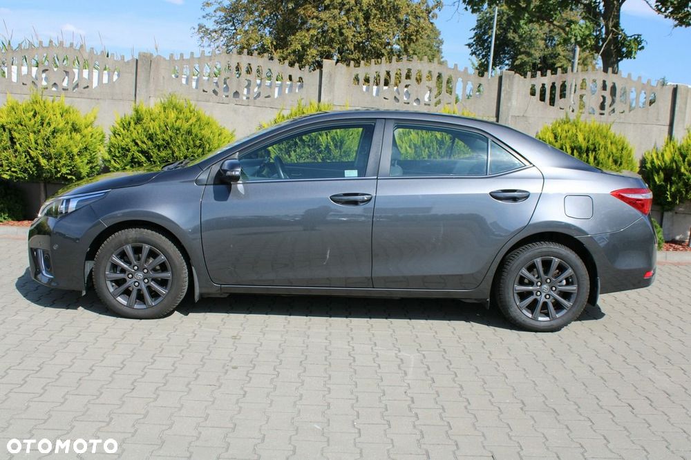 Toyota Corolla - 4
