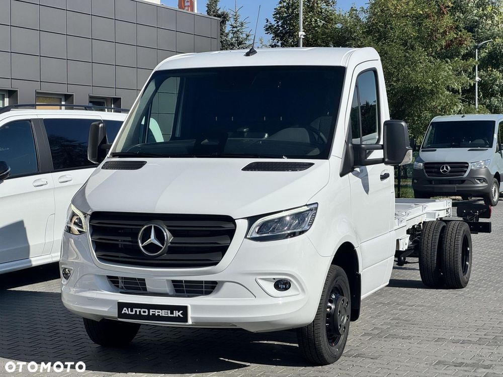 Mercedes-Benz Sprinter - 4