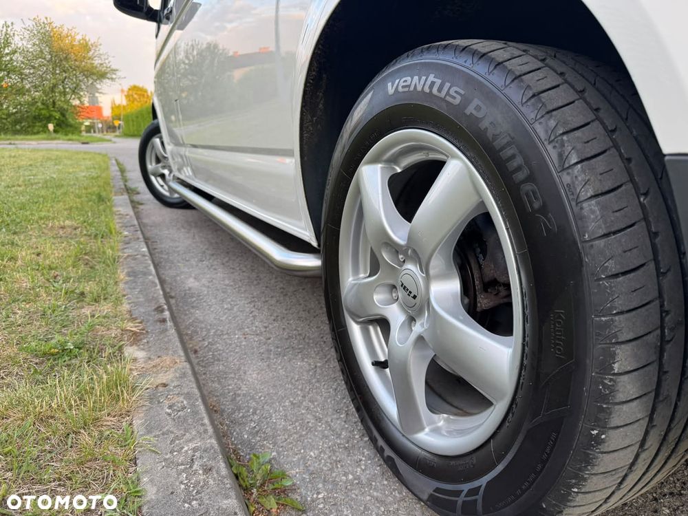 Volkswagen TRANSPORTER L2H1 LIFT Długi Klima Duże Radio Tempomat Furgon 3os. Rury - 36