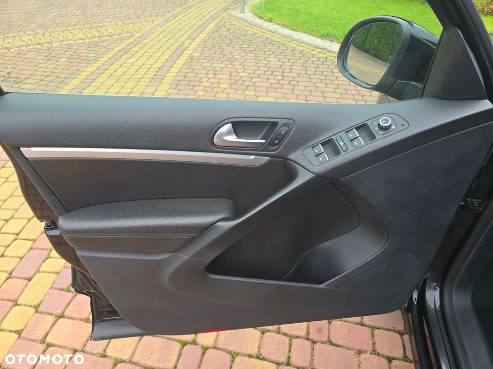 Volkswagen Tiguan 2.0 TDI 4Mot Perfectline R-Style DSG - 32