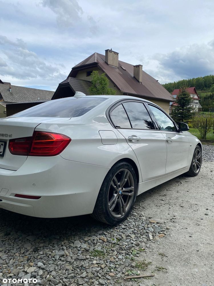 BMW Seria 3 320d - 10