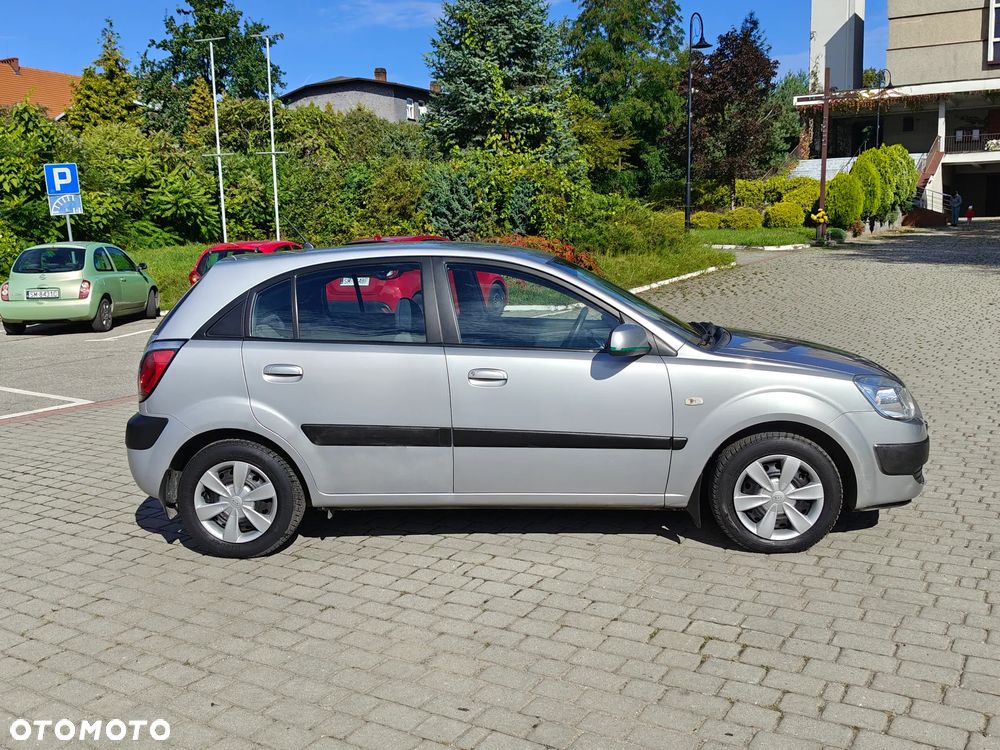 Kia Rio 1.4 Optimum + - 27