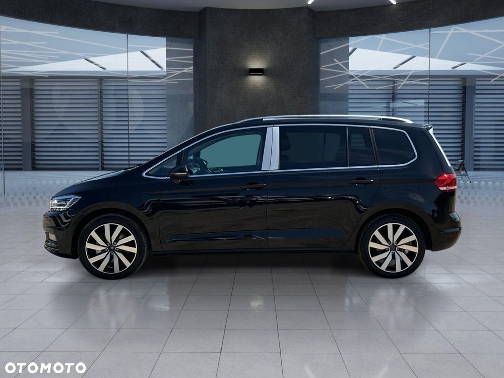 Volkswagen Touran - 11