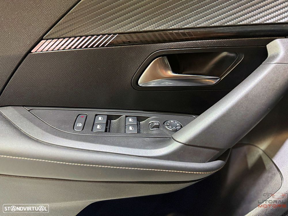 Peugeot 2008 1.2 PureTech Allure Pack - 17