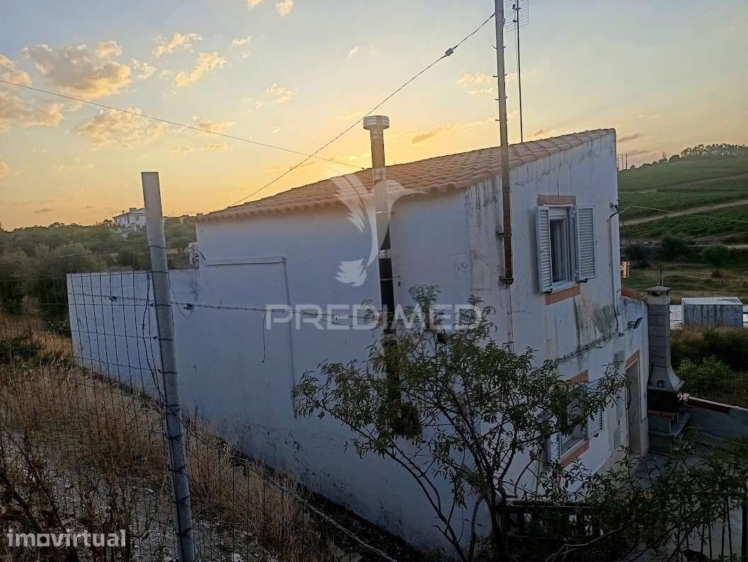 Quinta de 10.500 m² com Moradia T3, Piscina e Garagem | Alentejo I... - Grande imagem: 3/40